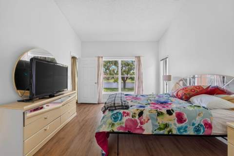 18871 NW 2nd Street, Pembroke Pines FL - photo 19 of 30