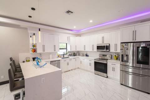 725 Mercury Street, West Palm Beach FL - photo 7 of 35