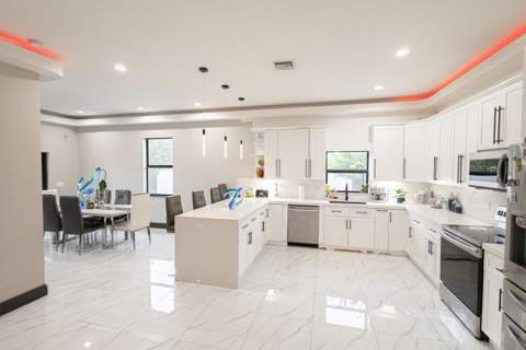 725 Mercury Street, West Palm Beach FL - photo 11 of 35