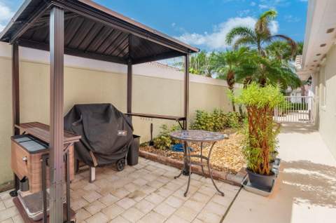 10695 SW Hartwick Drive, Port St. Lucie FL - photo 8 of 31