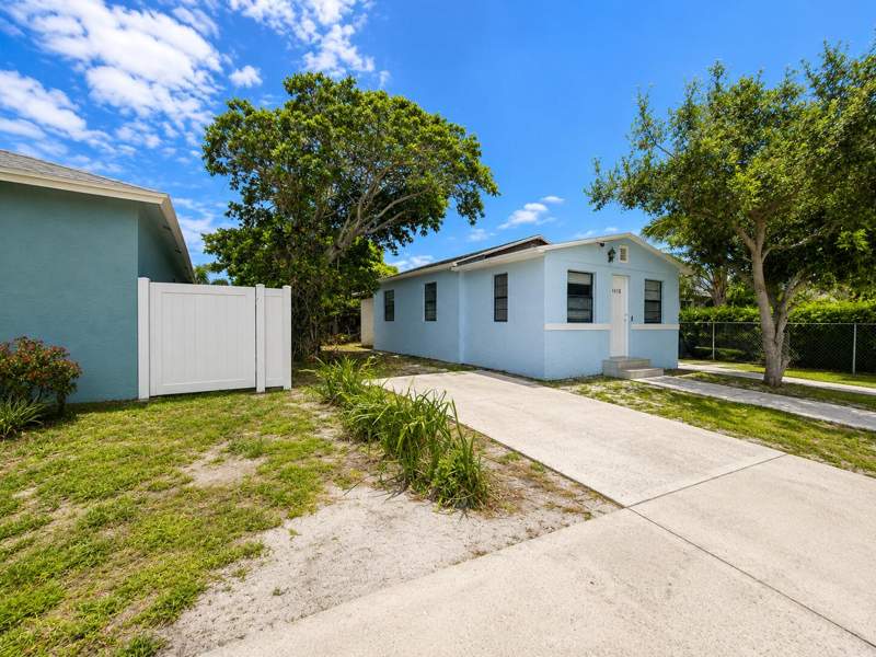 3 bedroom Single Family Residence at 1410 S J Street, Lake Worth Town Of Add 1, Lake Worth Beach — photo 2