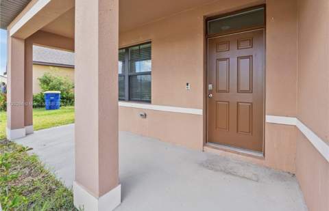 5305 Fantasy Drive, Fort Pierce FL - photo 10 of 10