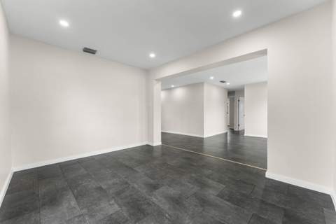321 NE 59th Street, Oakland Park FL - photo 10 of 47