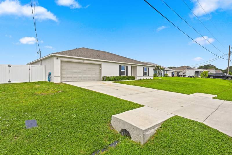 4 bedroom Single Family Residence at 4642 SW Paley Road, Port St Lucie Section 34, Port St. Lucie — photo 2