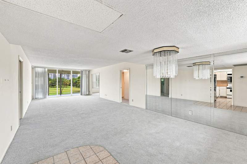 3 bedroom Condominium at 555 Oaks Lane #303, No 67 Palm-Aire Country Club, Pompano Beach — photo 5