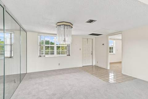 555 Oaks Lane #303, Pompano Beach FL - photo 7 of 51