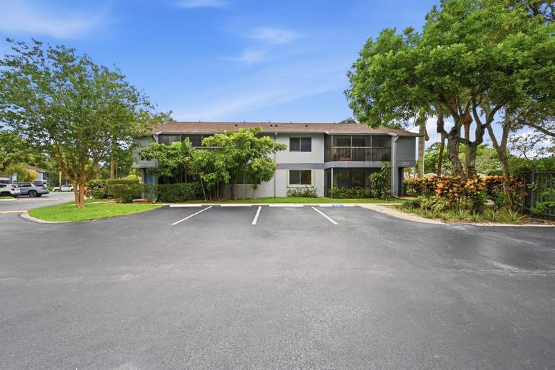 1 bedroom Condominium at 2753 S Oakland Forest Drive #102, Lakes Of Oakland Forest Condo, Oakland Park — photo 2
