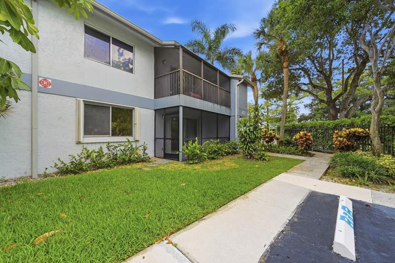 1 bedroom Condominium at 2753 S Oakland Forest Drive #102, Lakes Of Oakland Forest Condo, Oakland Park — photo 4