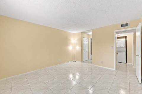 2753 S Oakland Forest Drive #102, Oakland Park FL - photo 18 of 49