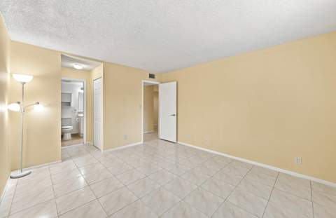 2753 S Oakland Forest Drive #102, Oakland Park FL - photo 19 of 49