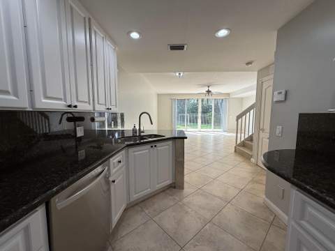 230 Fortuna Drive, Palm Beach Gardens FL - photo 14 of 48