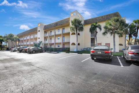 8225 Sunrise Lakes Boulevard #303, Sunrise FL - photo 21 of 36