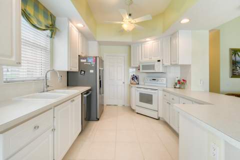 1351 Saint Lawerence Drive, Palm Beach Gardens FL - photo 10 of 36