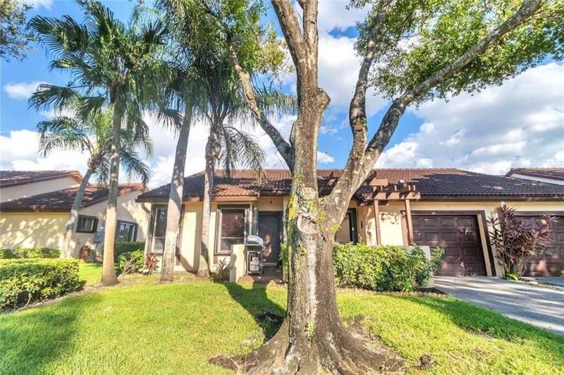 2 bedroom Villa at 7212 Primrose Lane #7212, Brookwood Gardens, Tamarac — photo 2