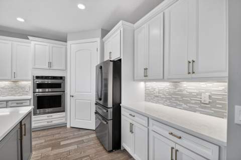 8433 Vaulting Drive, Lake Worth FL - photo 13 of 200
