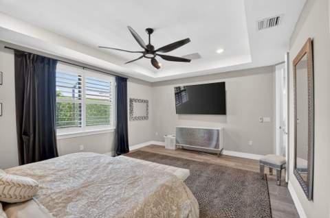 8433 Vaulting Drive, Lake Worth FL - photo 15 of 200