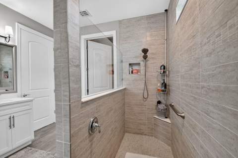 8433 Vaulting Drive, Lake Worth FL - photo 18 of 200