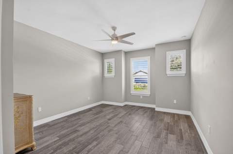 8433 Vaulting Drive, Lake Worth FL - photo 6 of 200