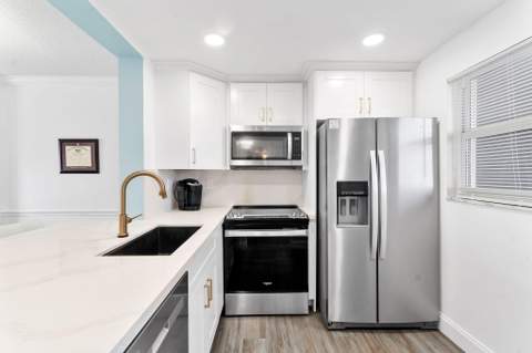 801 S Federal Highway #1004, Pompano Beach FL - photo 7 of 30