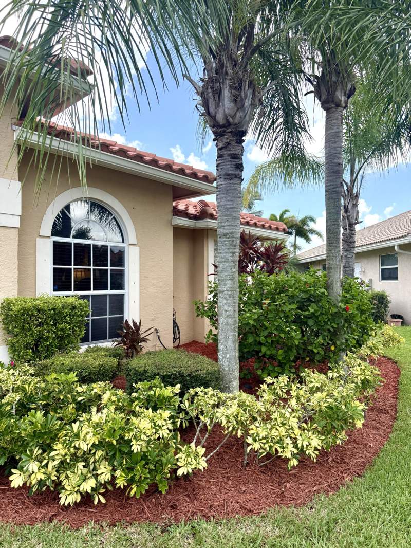 4 bedroom Single Family Residence at 261 SW Egret Landing, Sawgrass Lakes Phase 4, Port St. Lucie — photo 3