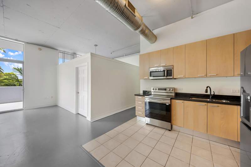 2 bedroom Condominium at 2100 Van Buren Street #206, Lofts At Hollywood Station, Hollywood — photo 5