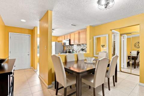 2232 SW 81st Avenue, Miramar FL - photo 7 of 19