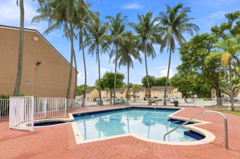 2232 SW 81st Avenue, Miramar FL - photo 18 of 19