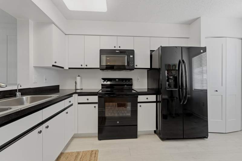 2 bedroom Condominium at 6149 Pointe Regal Circle #403, Huntington Pointe, Delray Beach — photo 3