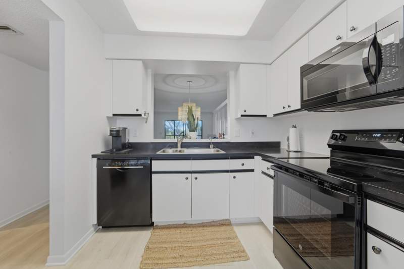 2 bedroom Condominium at 6149 Pointe Regal Circle #403, Huntington Pointe, Delray Beach — photo 4
