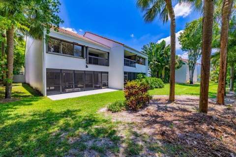 2517 Presidential Way #B, West Palm Beach FL - photo 14 of 49