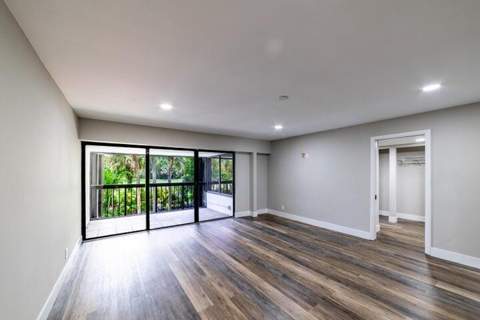 2517 Presidential Way #B, West Palm Beach FL - photo 19 of 49