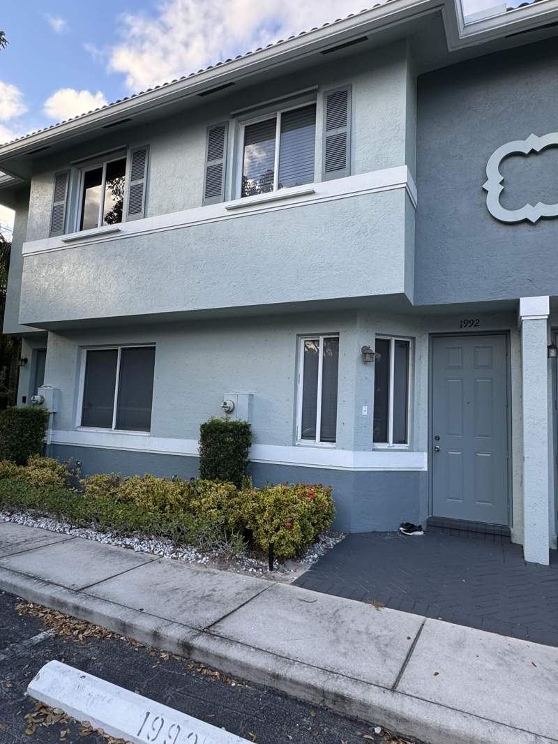 2 bedroom Townhouse at 1992 Alamanda Way, Sonoma Bay, Riviera Beach — photo 3