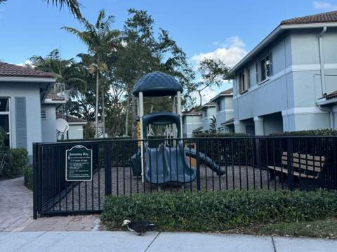 1992 Alamanda Way, Riviera Beach FL - photo 13 of 14
