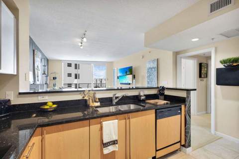 1551 N Flagler Drive #804, West Palm Beach FL - photo 16 of 69