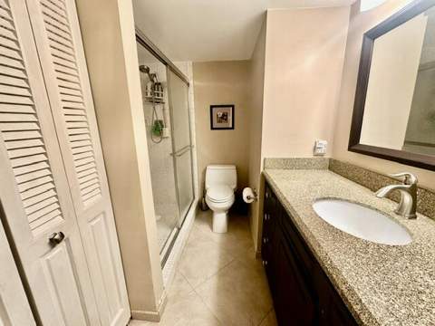 1049 Lincoln C, Boca Raton FL - photo 11 of 55