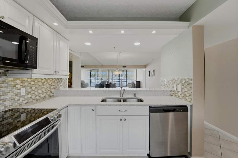 2 bedroom Condominium at 2601 Marina Isle Way #204, Marina At The Bluffs Condo, Jupiter — photo 4