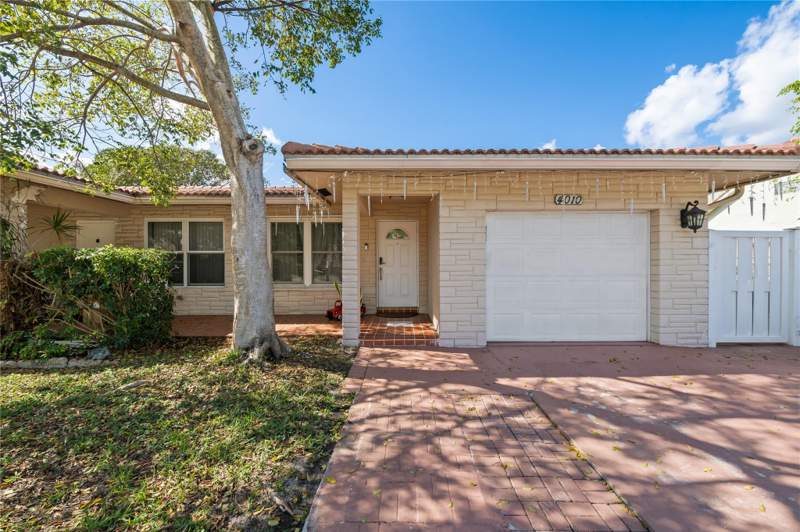 2 bedroom Single Family Residence at 4010 Coral Springs Drive, Chevy Chase, Coral Springs — photo 3