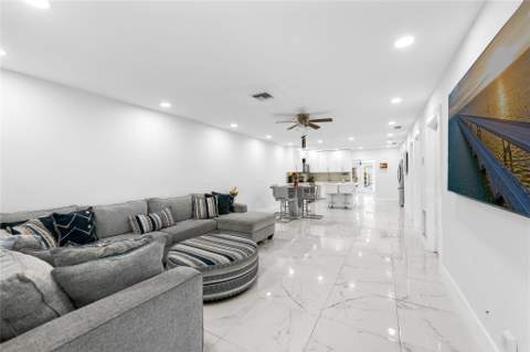 4010 Coral Springs Drive, Coral Springs FL - photo 9 of 25