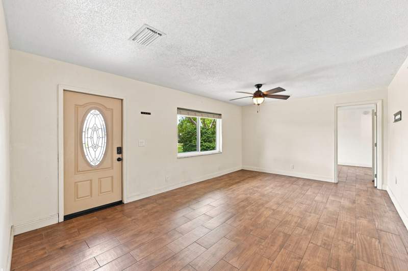 3 bedroom Single Family Residence at 9734 Alaska Circle, American Homes At Boca Raton 3, Boca Raton — photo 2