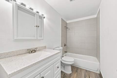 9734 Alaska Circle, Boca Raton FL - photo 9 of 38