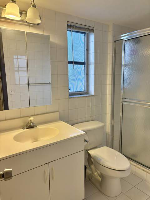 160 Plymouth V, West Palm Beach FL - photo 8 of 24