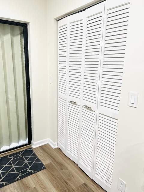 3237 Jog Park Drive, Greenacres FL - photo 8 of 11