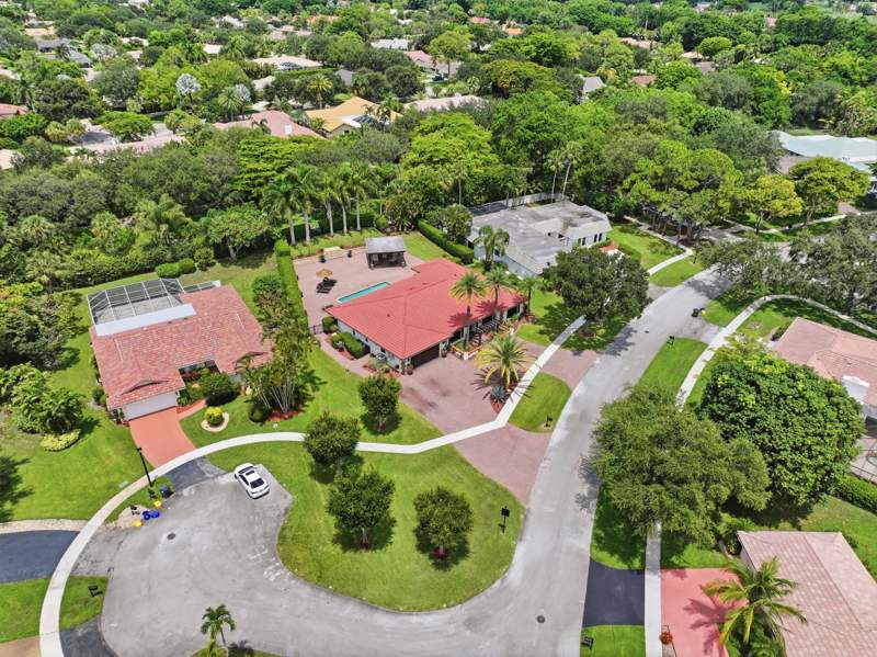 4 bedroom Single Family Residence at 6966 S Grande Drive, Estancia, Boca Raton — photo 4