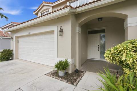 7723 Thornlee Drive, Lake Worth FL - photo 9 of 72