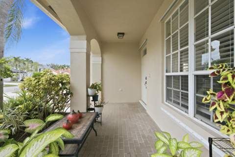 7723 Thornlee Drive, Lake Worth FL - photo 11 of 72