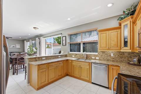 7723 Thornlee Drive, Lake Worth FL - photo 22 of 72