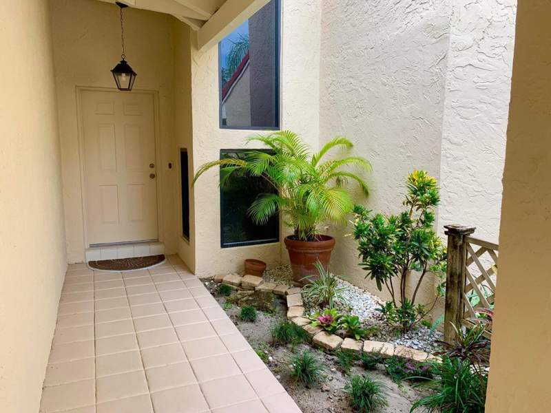 2 bedroom Townhouse at 723 Windermere Way, PGA Resort Community Pl Of Windermere Unit 1, Palm Beach Gardens — photo 2