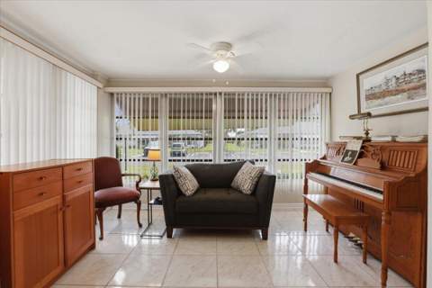 1172 S Drive Circle #B, Delray Beach FL - photo 12 of 22