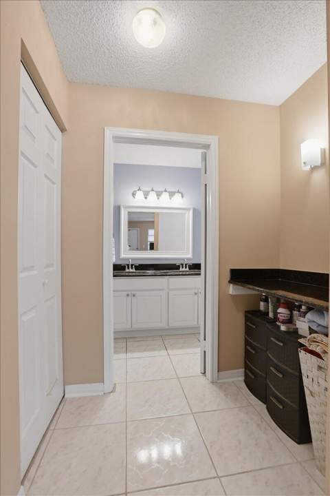 1172 S Drive Circle #B, Delray Beach FL - photo 17 of 22