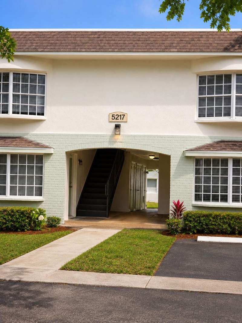 3 bedroom Condominium at 5217 NW 18th Street #3D, Windermere Condo Number Two, Lauderhill — photo 3